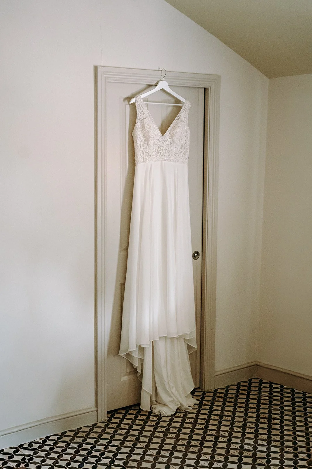 Christina & Luke - First Look-6.jpg