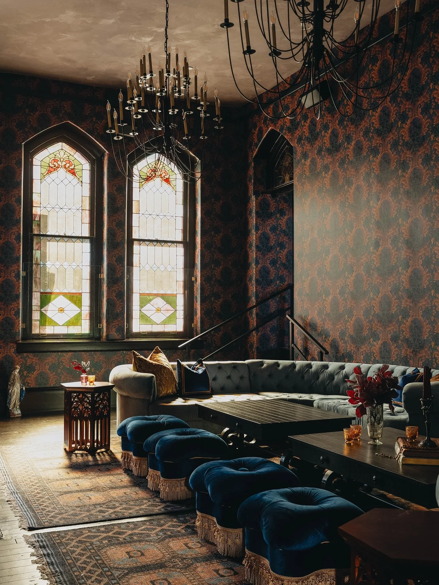 A historic church reborn as a soulful whiskey bar. Complete with moody color, Victorian-era detail, and plush, layered textures 🥃 as featured on @we_heart 

@amandajacobsdesigninc brings bold reverence and quiet drama to @lastrefugeky , a Louisville