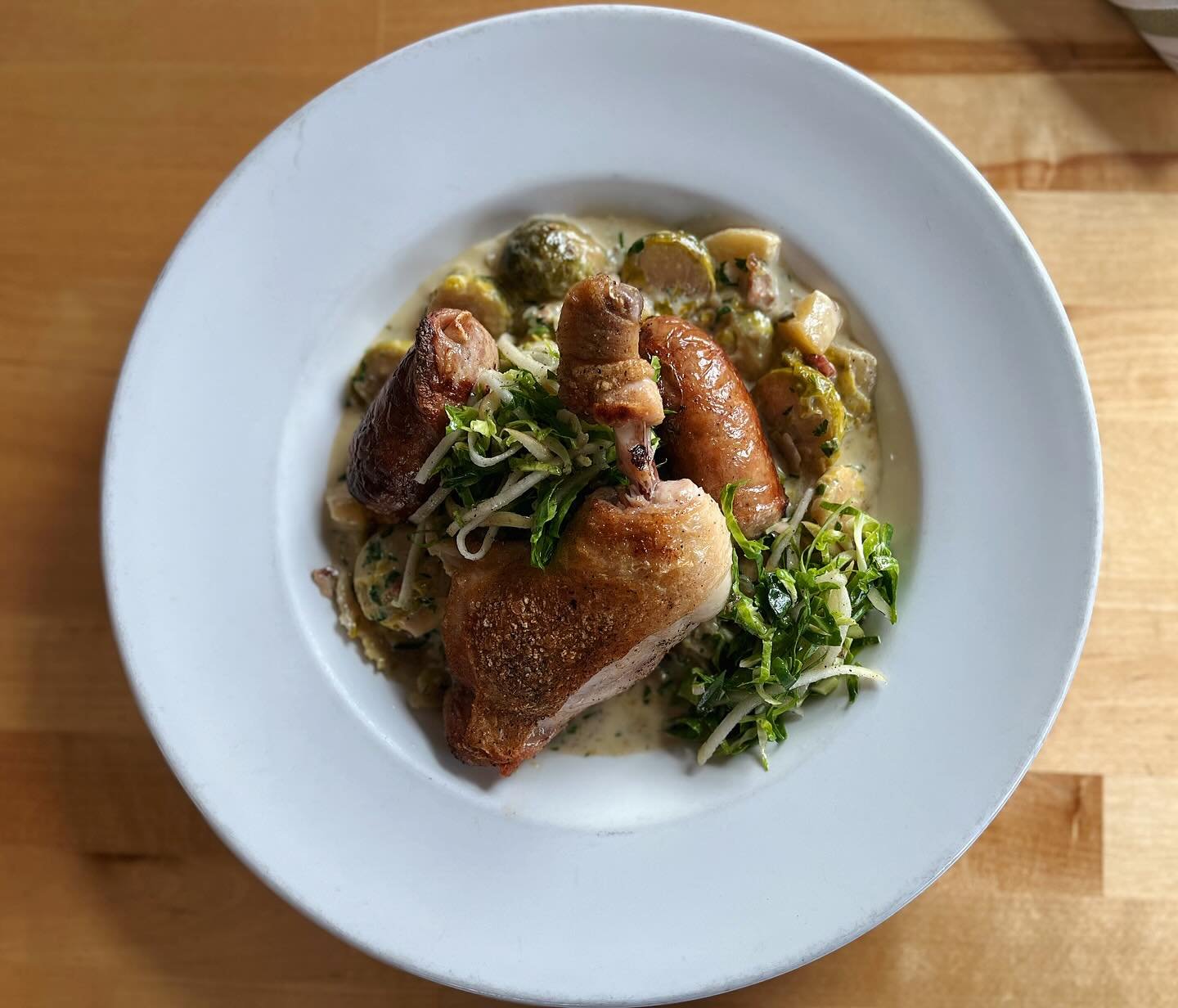 Cast Iron Chicken&bull;house smoked apple sausage&bull;creamed brussel sprouts&bull;ela farms apples&bull;lemon vinaigrette&bull;parsley 
.
.
.
.
.
.
.
.
.
.
#castironchicken #creamedbrusselsprouts #farmtotable #farmtofork #supportlocal #supportlocal