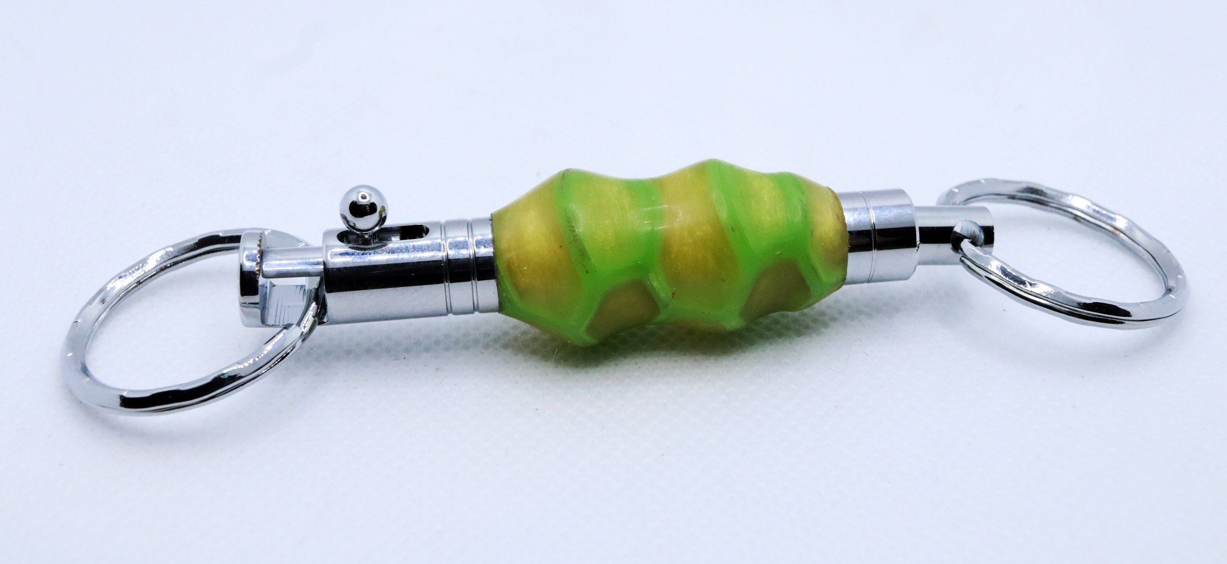 Green and Gold Honeycomb Detatchable Keychain 1.jpg