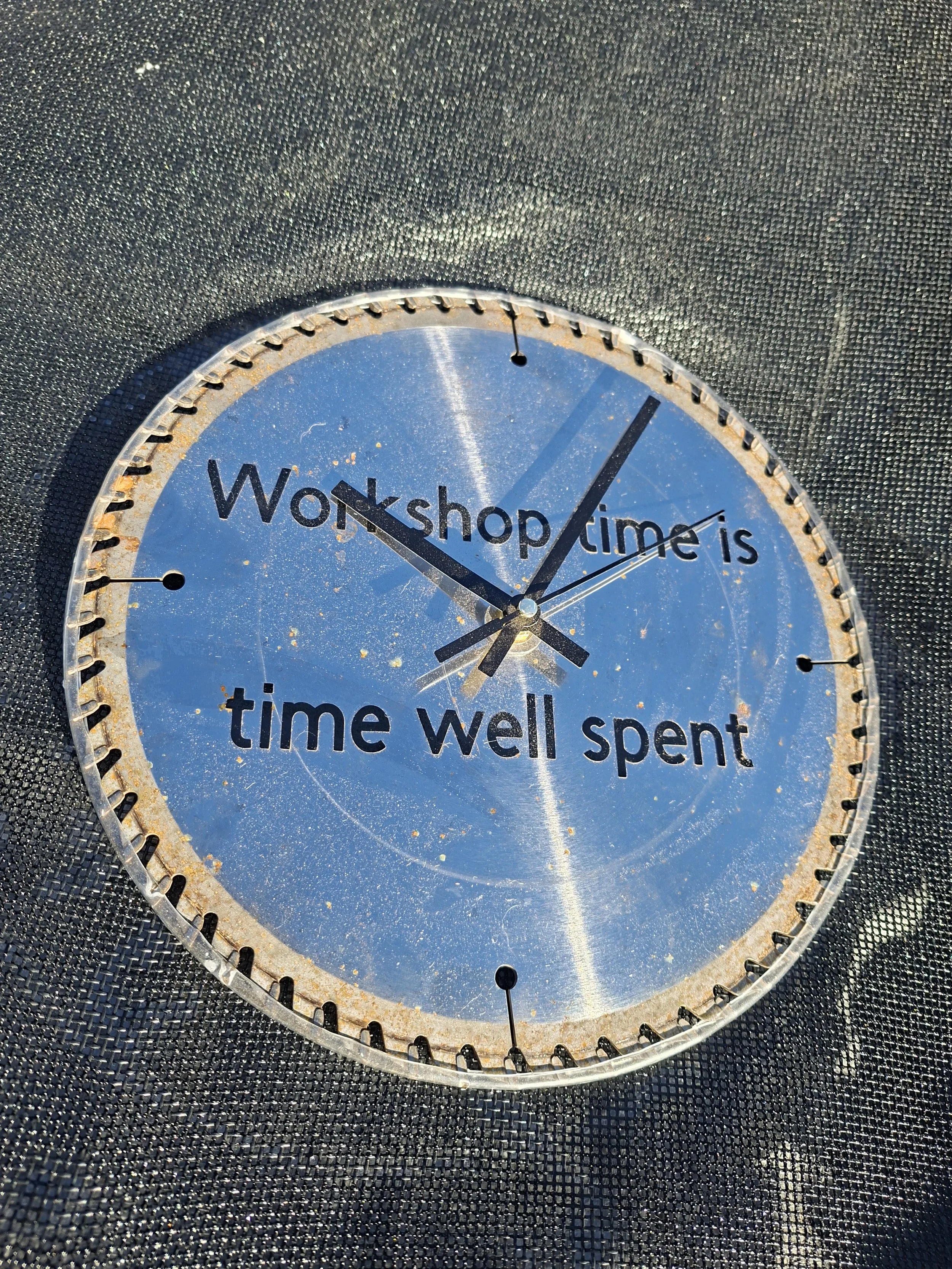 Saw blade workshop clock