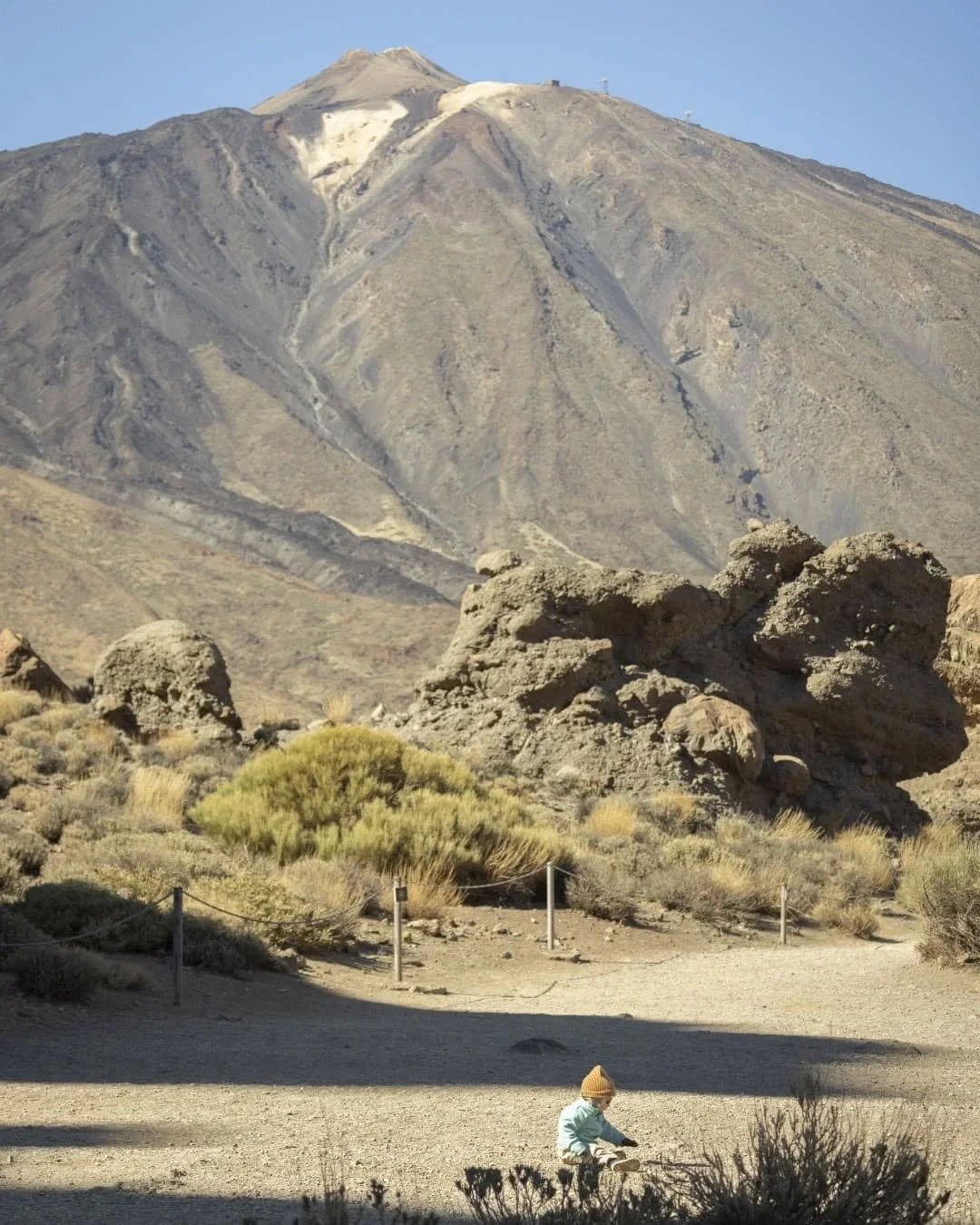 Maaliskuussa p&auml;&auml;sin ikuistamaan Teneriffan monipuolista luontoa Teiden kansallispuistossa, Mascan vuoristokyl&auml;ss&auml; ja Anagan vuoristossa. N&auml;ihin maisemiin voisi palata joskus tekem&auml;&auml;n pidemp&auml;&auml;kin patikkaa ⛰