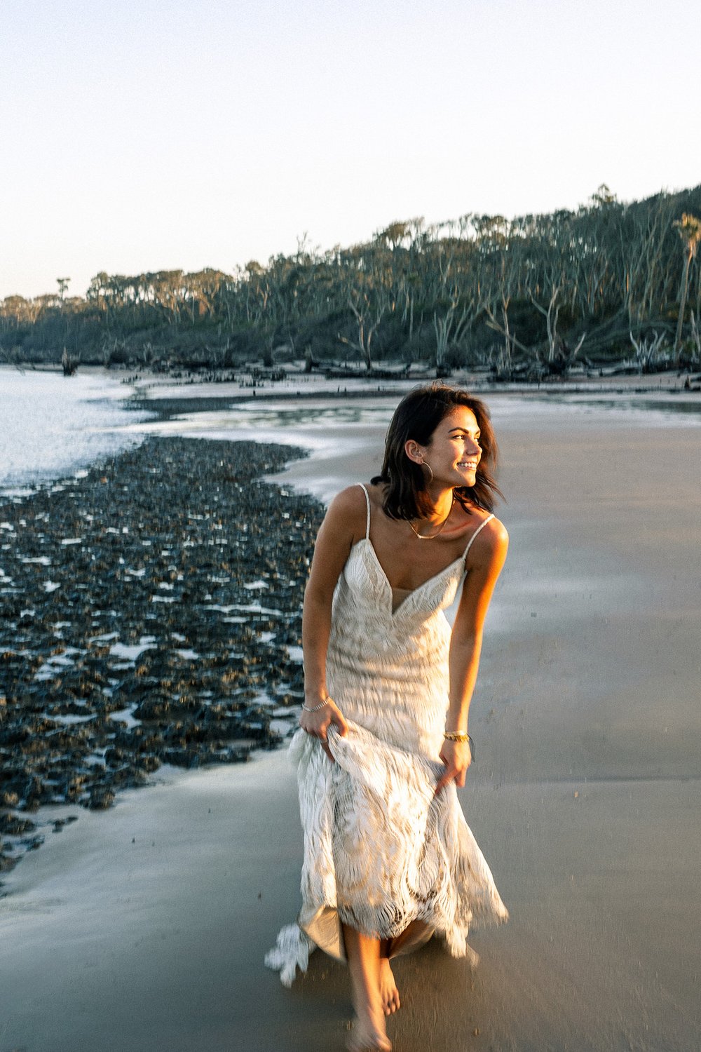 A beachy bridal moment_Carly Terry Photography_AW BRIDAL-0655_low.jpg