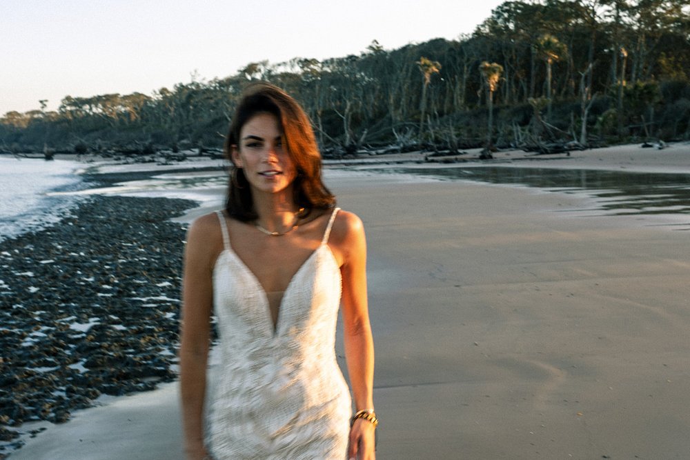 A beachy bridal moment_Carly Terry Photography_AW BRIDAL-0664_low.jpg