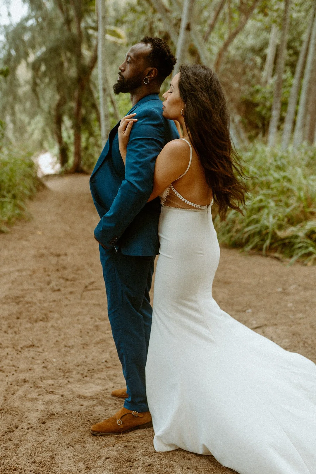 Jungle Elopement in Oahu_Emilee Setting _oahu9_low.jpg