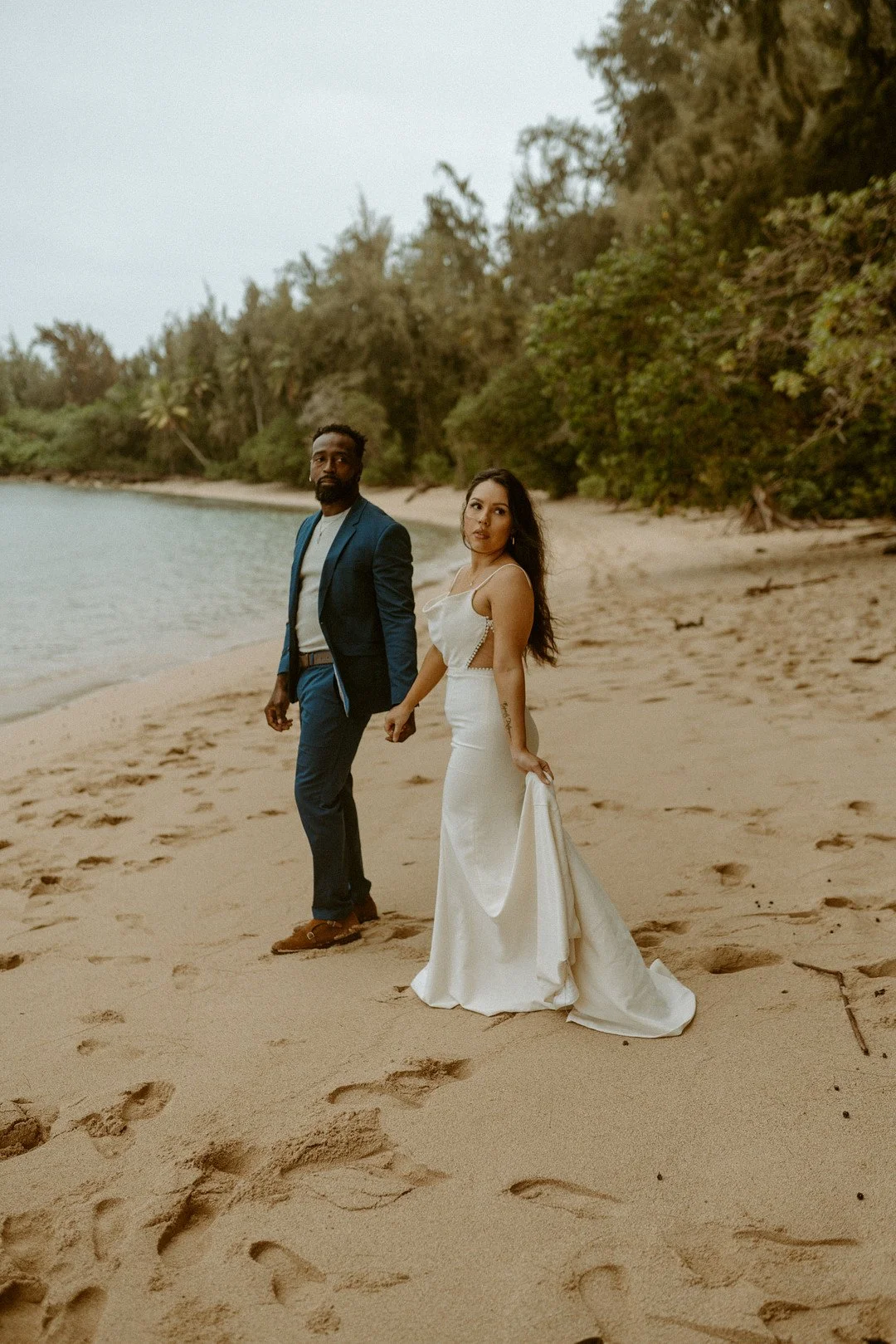 Jungle Elopement in Oahu_Emilee Setting _oahu14_low.jpg