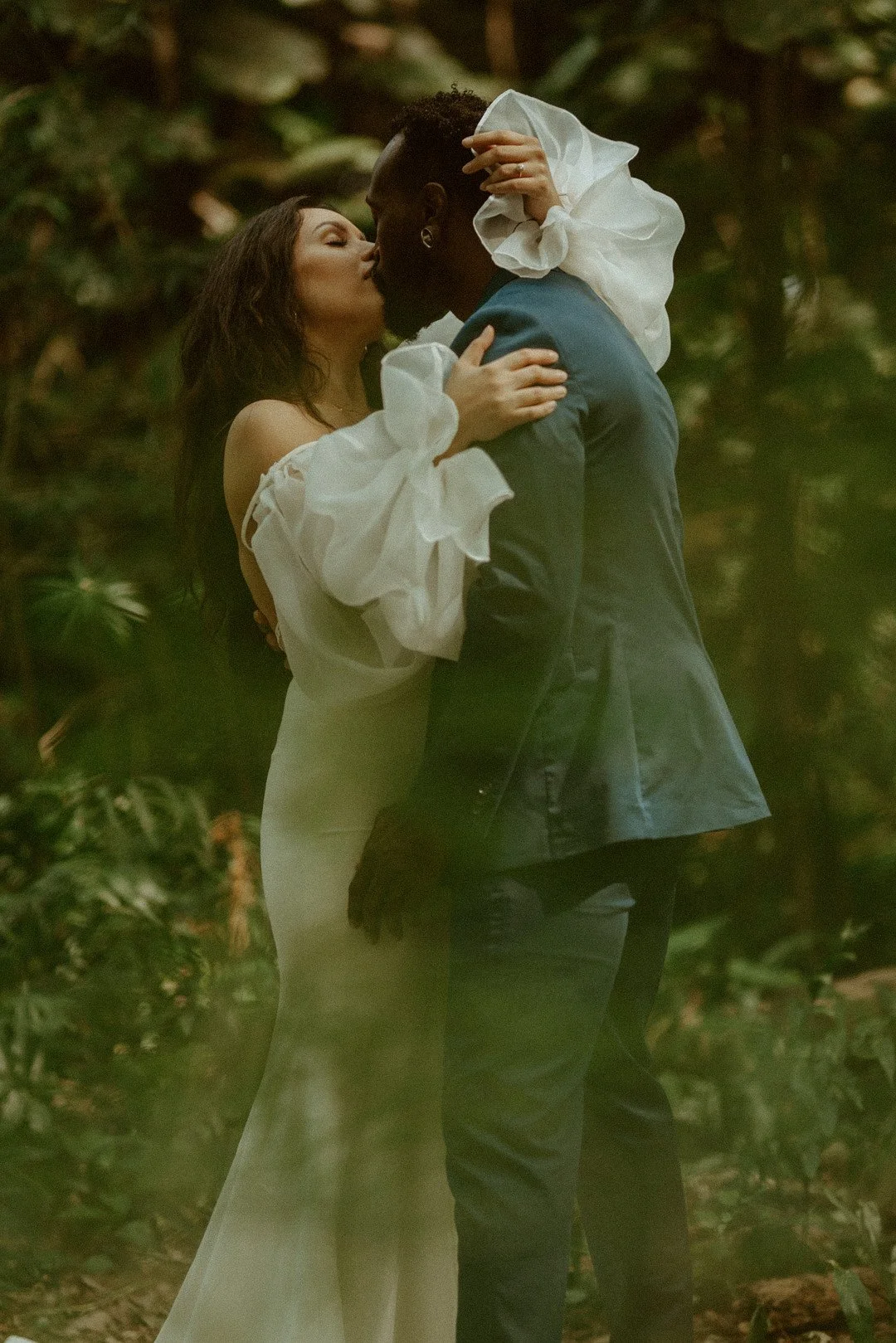 Jungle Elopement in Oahu_Emilee Setting _oahu50_low.jpg