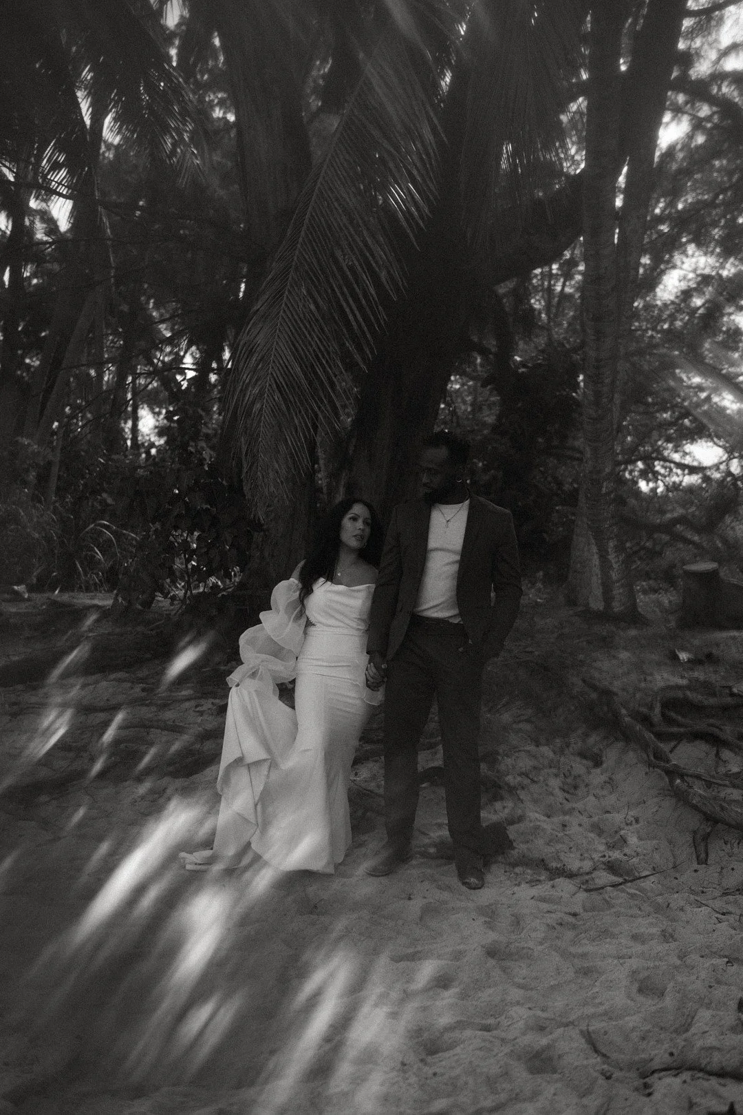 Jungle Elopement in Oahu_Emilee Setting _oahu38_low.jpg
