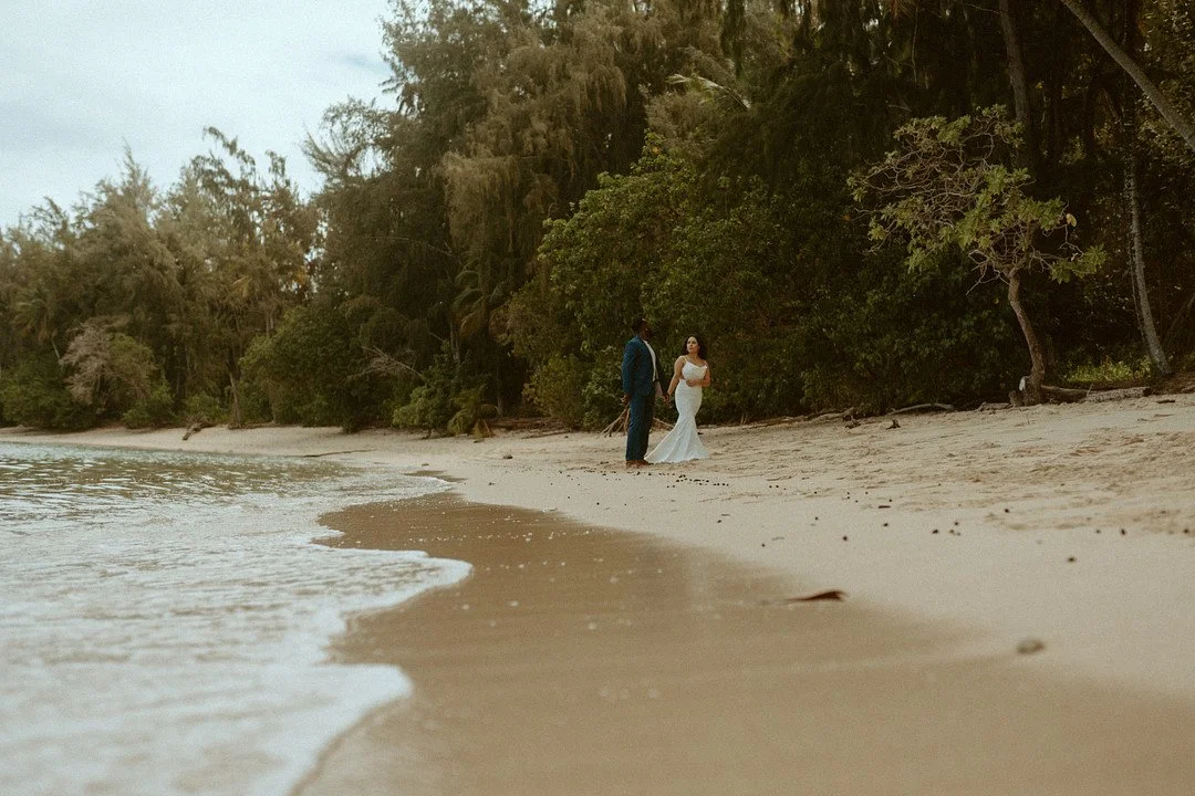 Jungle Elopement in Oahu_Emilee Setting _oahu33_low.jpg