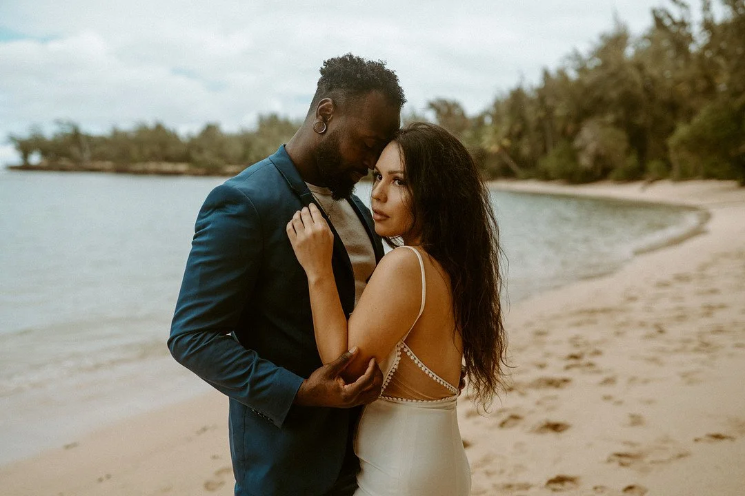 Jungle Elopement in Oahu_Emilee Setting _oahu16_low.jpg
