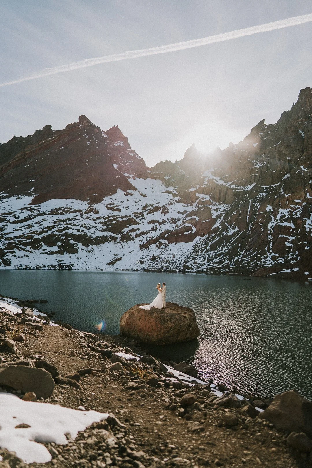 Styled Elopement at Broken Top Glacial Lake_Emilee Setting _No Name Lake Bend Elopement Emilee Setting Photo4_low.jpg