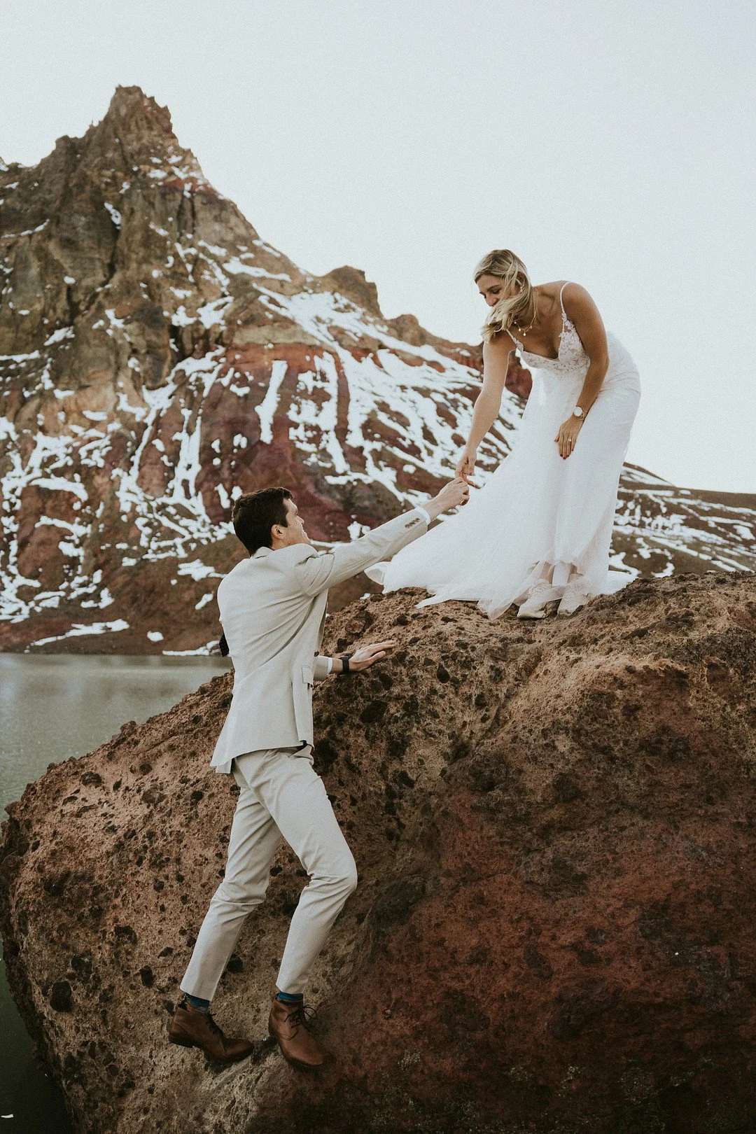 Styled Elopement at Broken Top Glacial Lake_Emilee Setting _No Name Lake Bend Elopement Emilee Setting Photo34_low.jpg