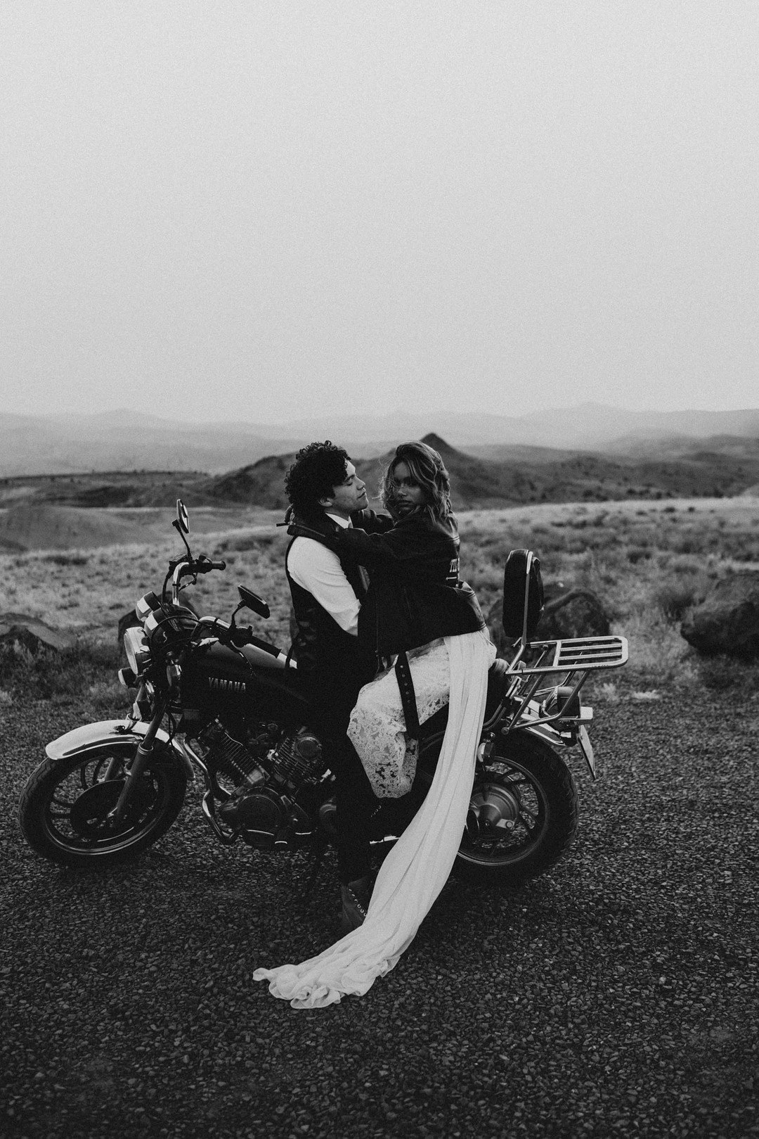 Motorcycle Elopement at the Painted Hills_Emilee Setting _danielle and lance210_low.jpg