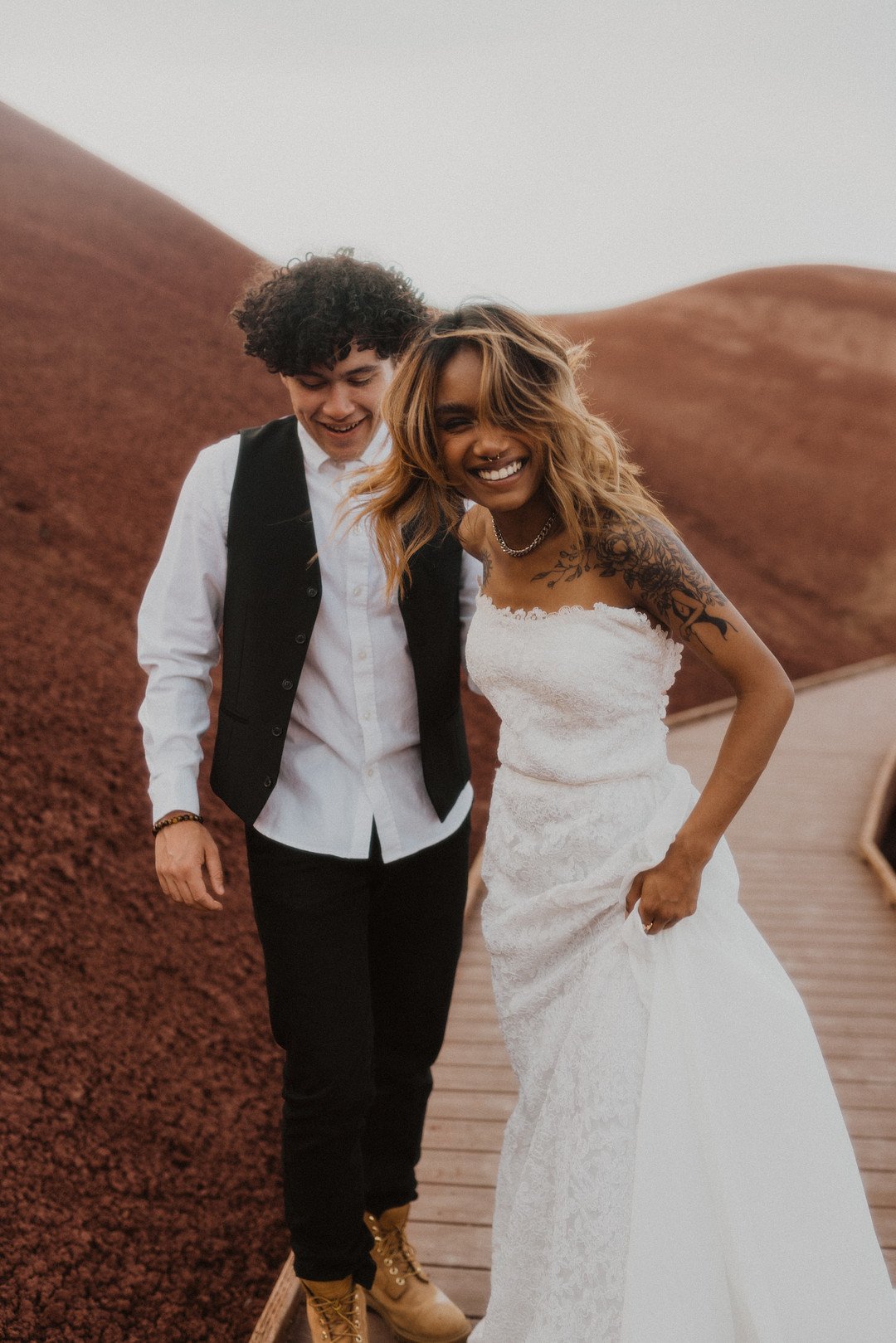 Motorcycle Elopement at the Painted Hills_Emilee Setting _danielle and lance104_low.jpg