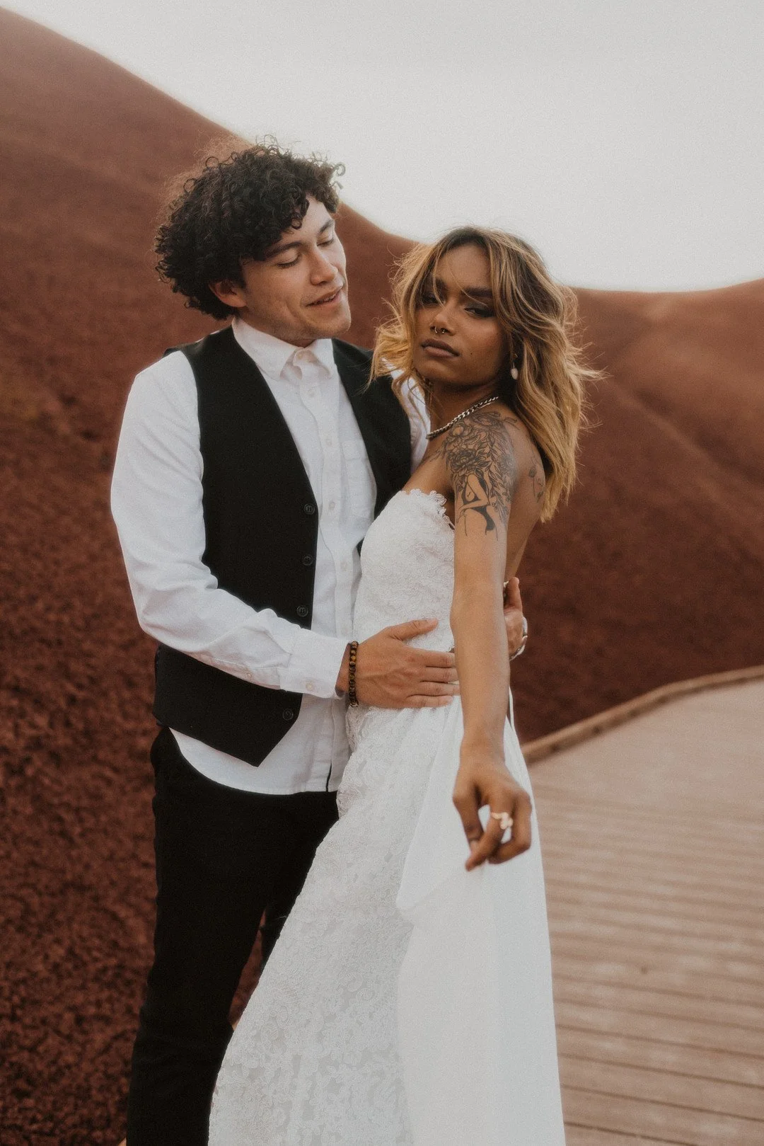 Motorcycle Elopement at the Painted Hills_Emilee Setting _danielle and lance102_low.jpg