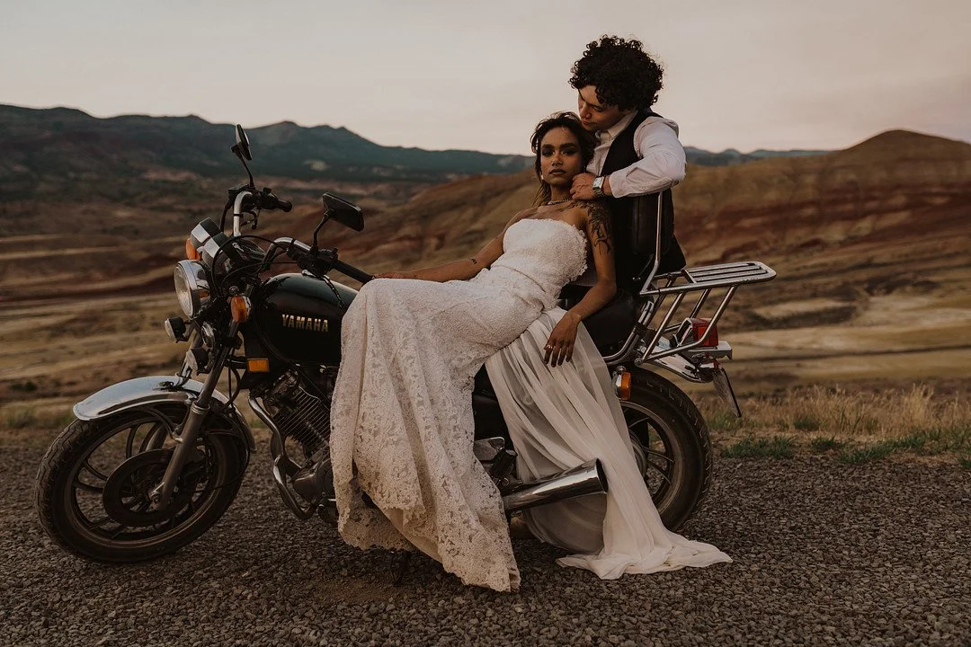 Motorcycle Elopement at the Painted Hills_Emilee Setting _danielle and lance407_low.jpg