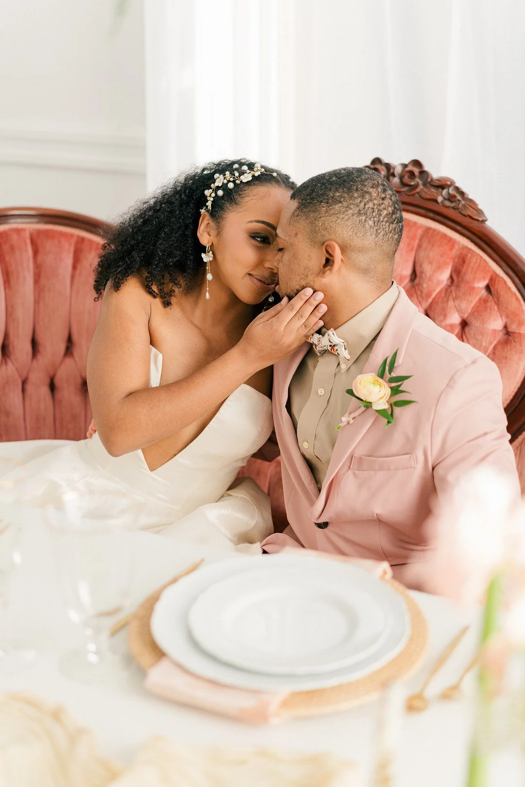 Perfect Peach Spring Soiree with Period Architecture and Hanging Florals_Photography by Jo LLC_staunton-studio-wedding-479_low.jpg