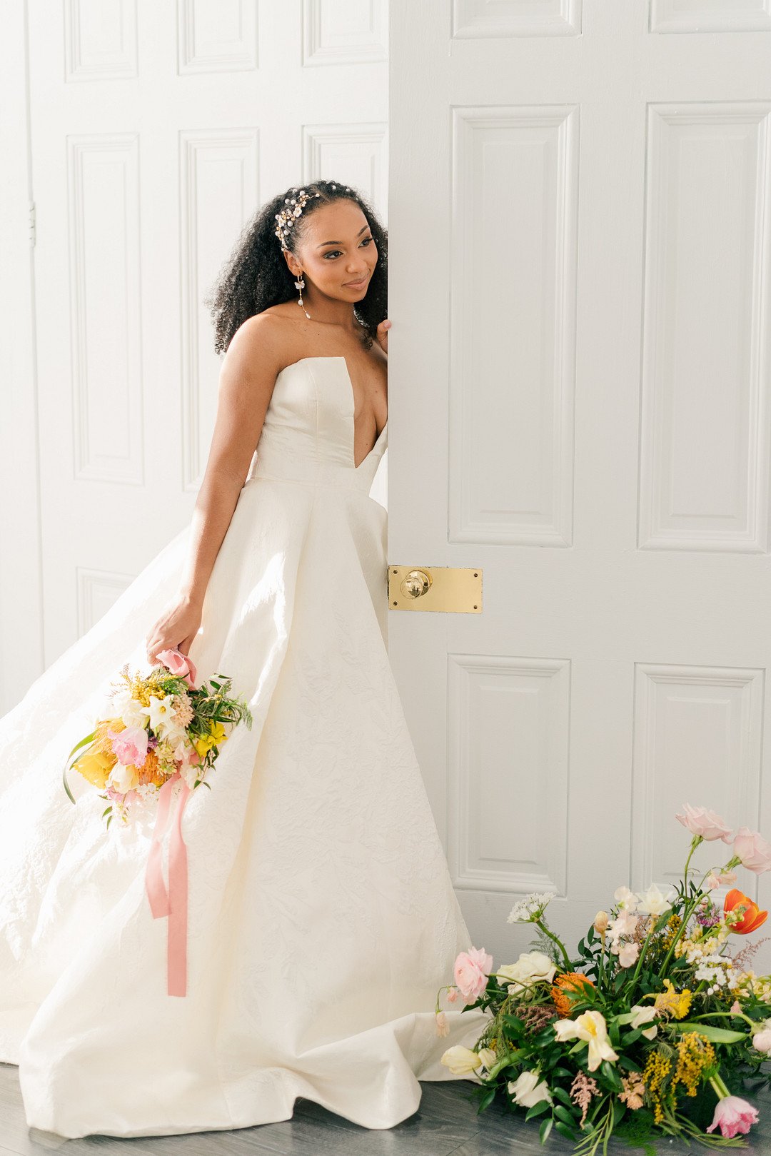 Perfect Peach Spring Soiree with Period Architecture and Hanging Florals_Photography by Jo LLC_staunton-studio-wedding-485_low.jpg