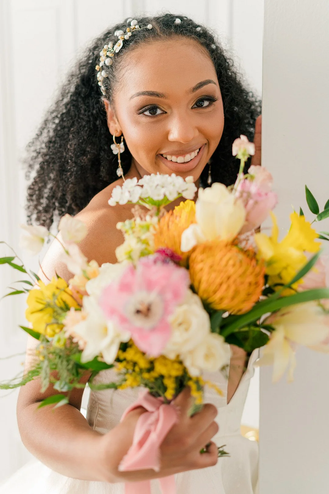 Perfect Peach Spring Soiree with Period Architecture and Hanging Florals_Photography by Jo LLC_staunton-studio-wedding-493_low.jpg
