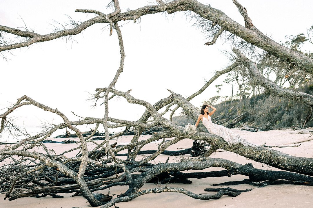 A beachy bridal moment_Carly Terry Photography_AW BRIDAL-0923_low.jpg