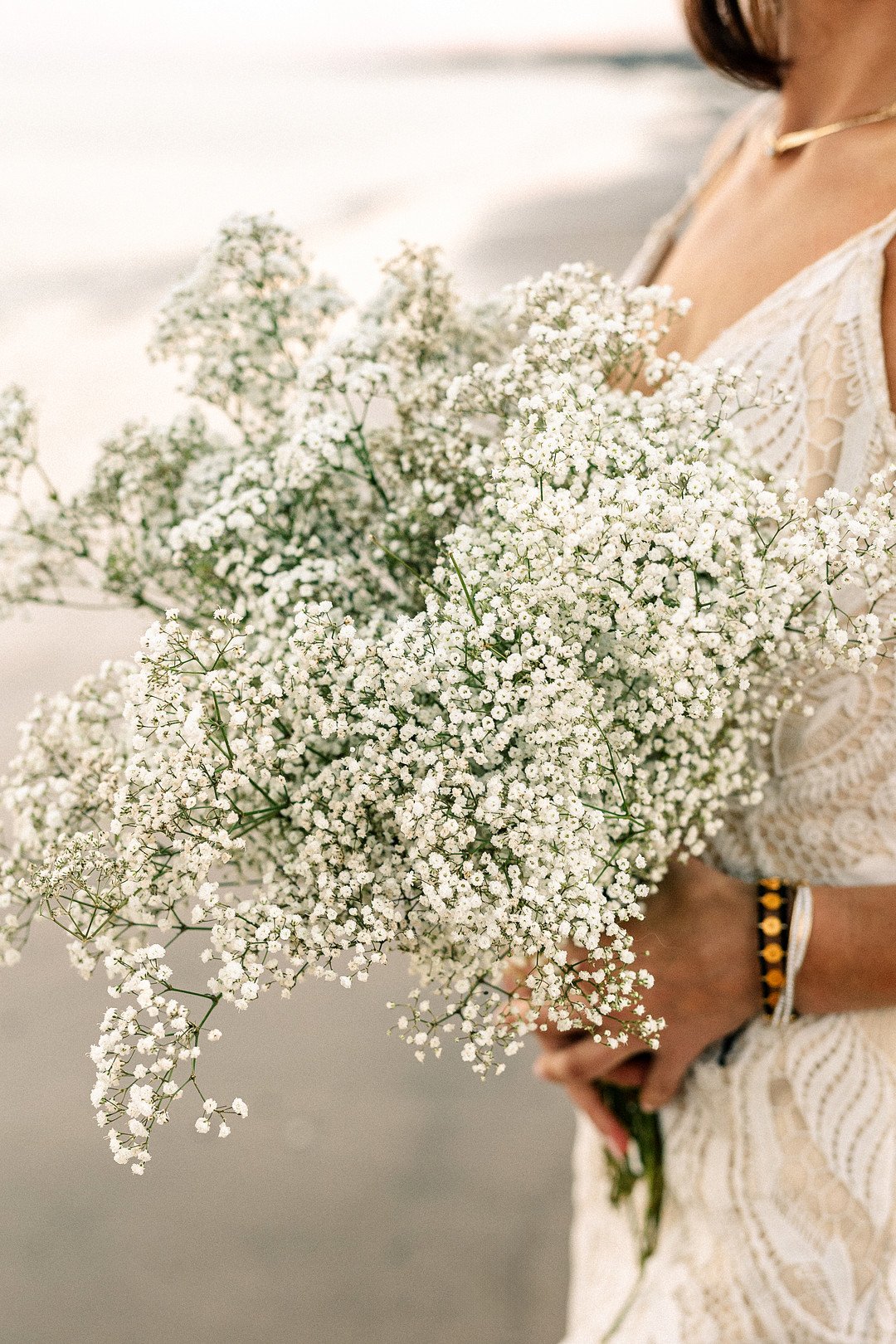 A beachy bridal moment_Carly Terry Photography_AW BRIDAL-1497_low.jpg