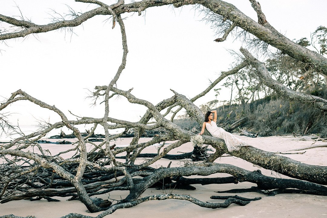 A beachy bridal moment_Carly Terry Photography_AW BRIDAL-0942_low.jpg