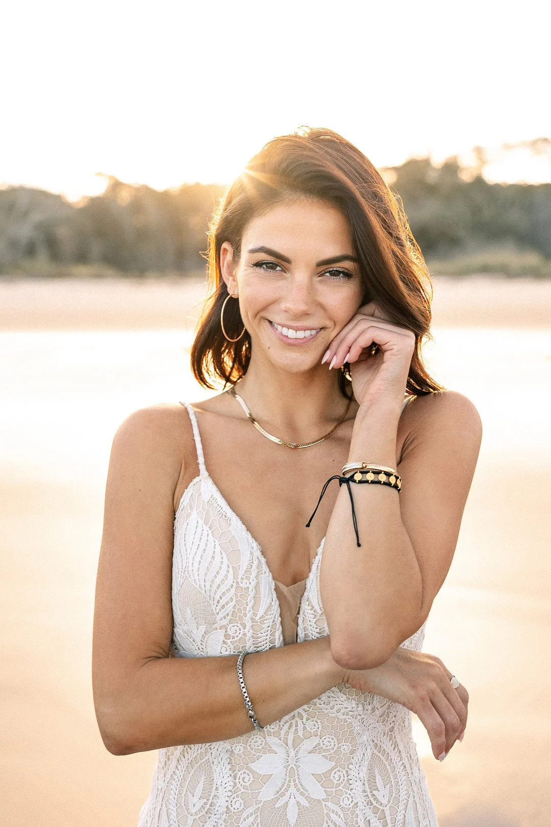 A beachy bridal moment_Carly Terry Photography_AW BRIDAL-0859_low.jpg