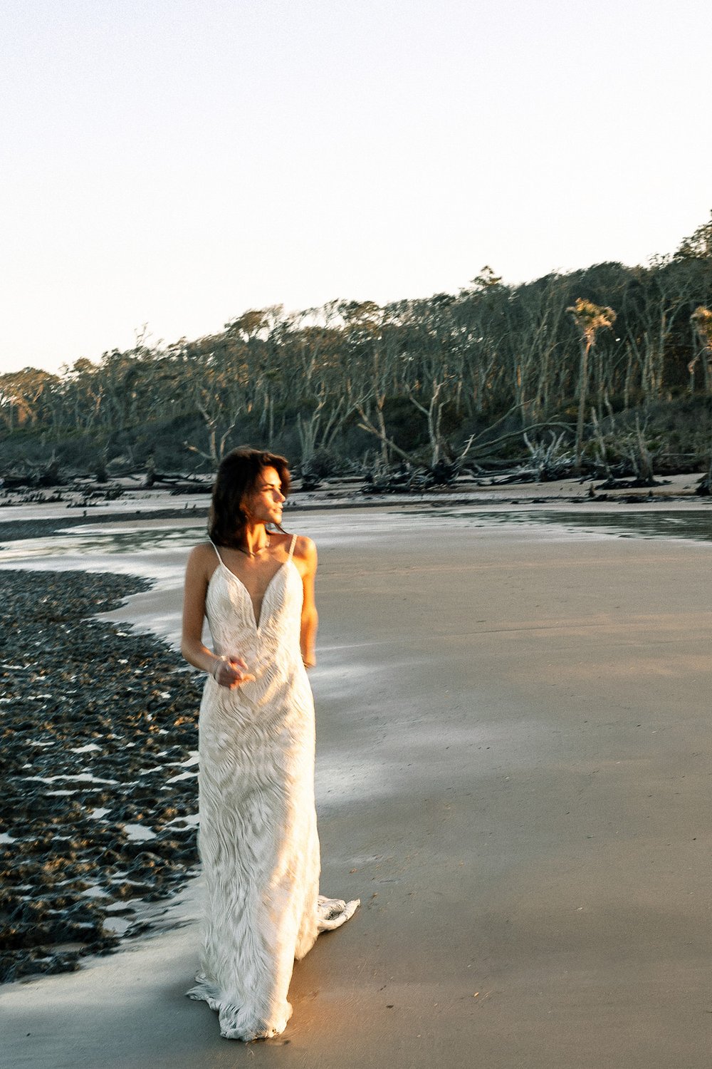 A beachy bridal moment_Carly Terry Photography_AW BRIDAL-0645_low.jpg