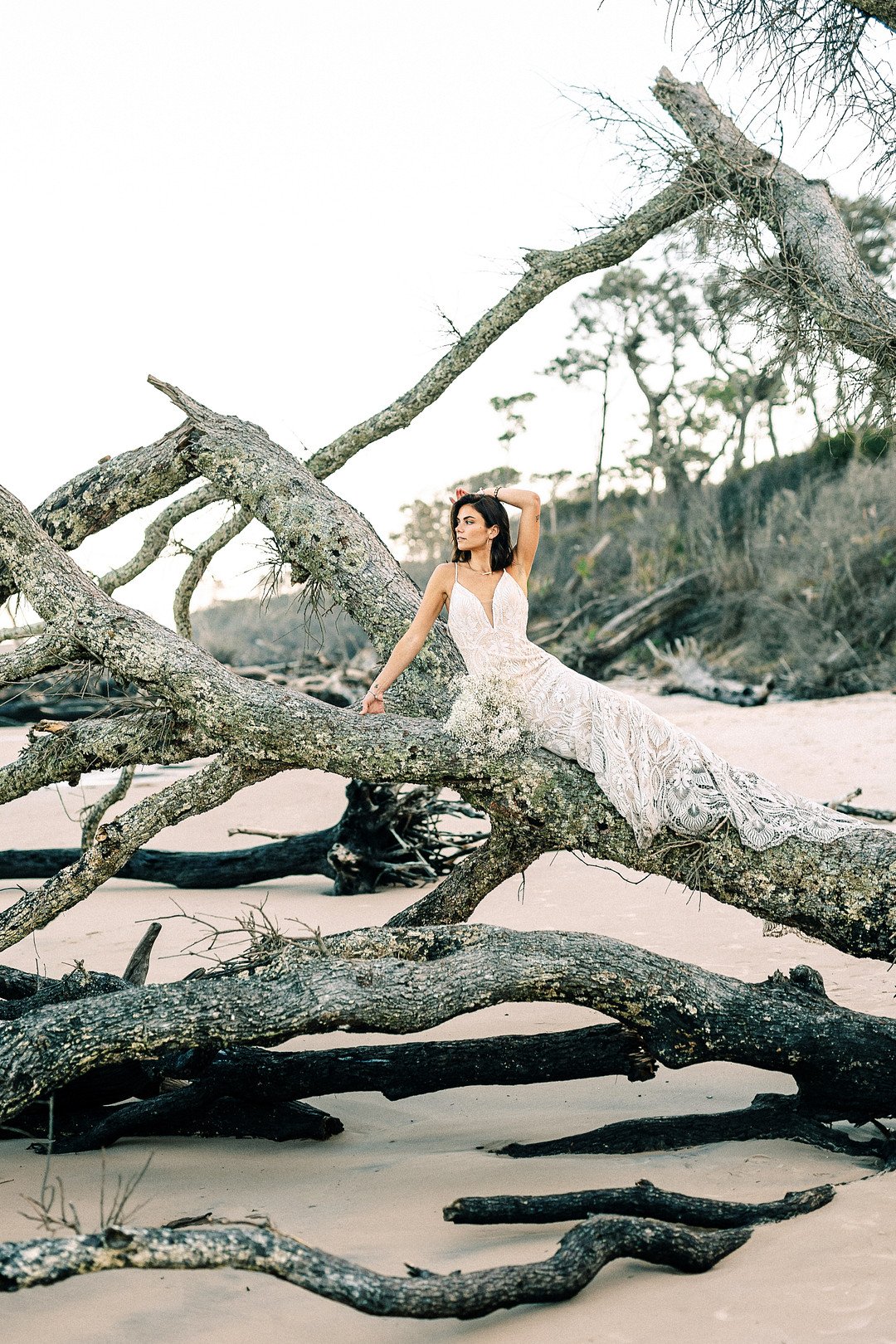 A beachy bridal moment_Carly Terry Photography_AW BRIDAL-0905_low.jpg
