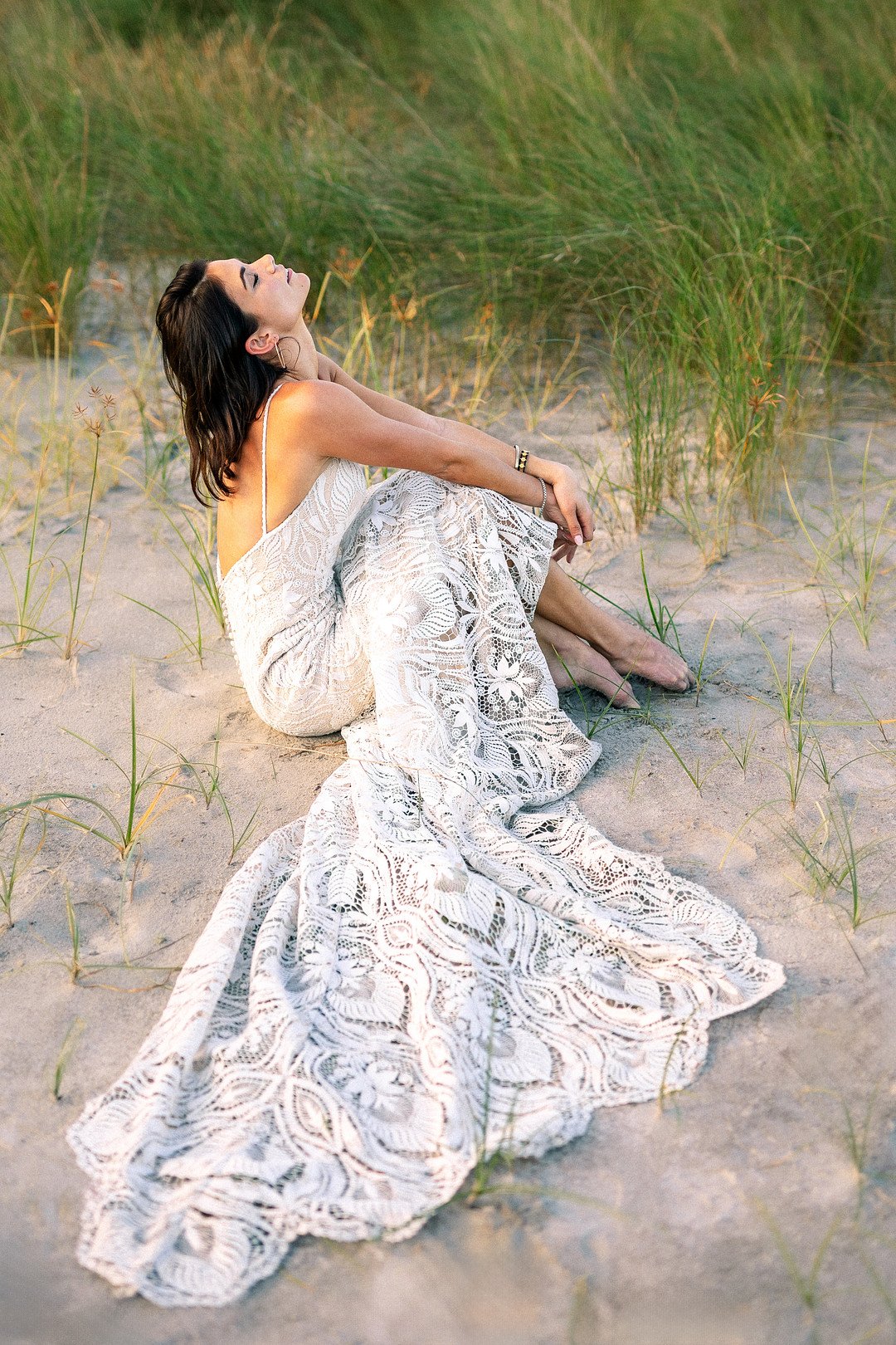 A beachy bridal moment_Carly Terry Photography_AW BRIDAL-0360_low.jpg