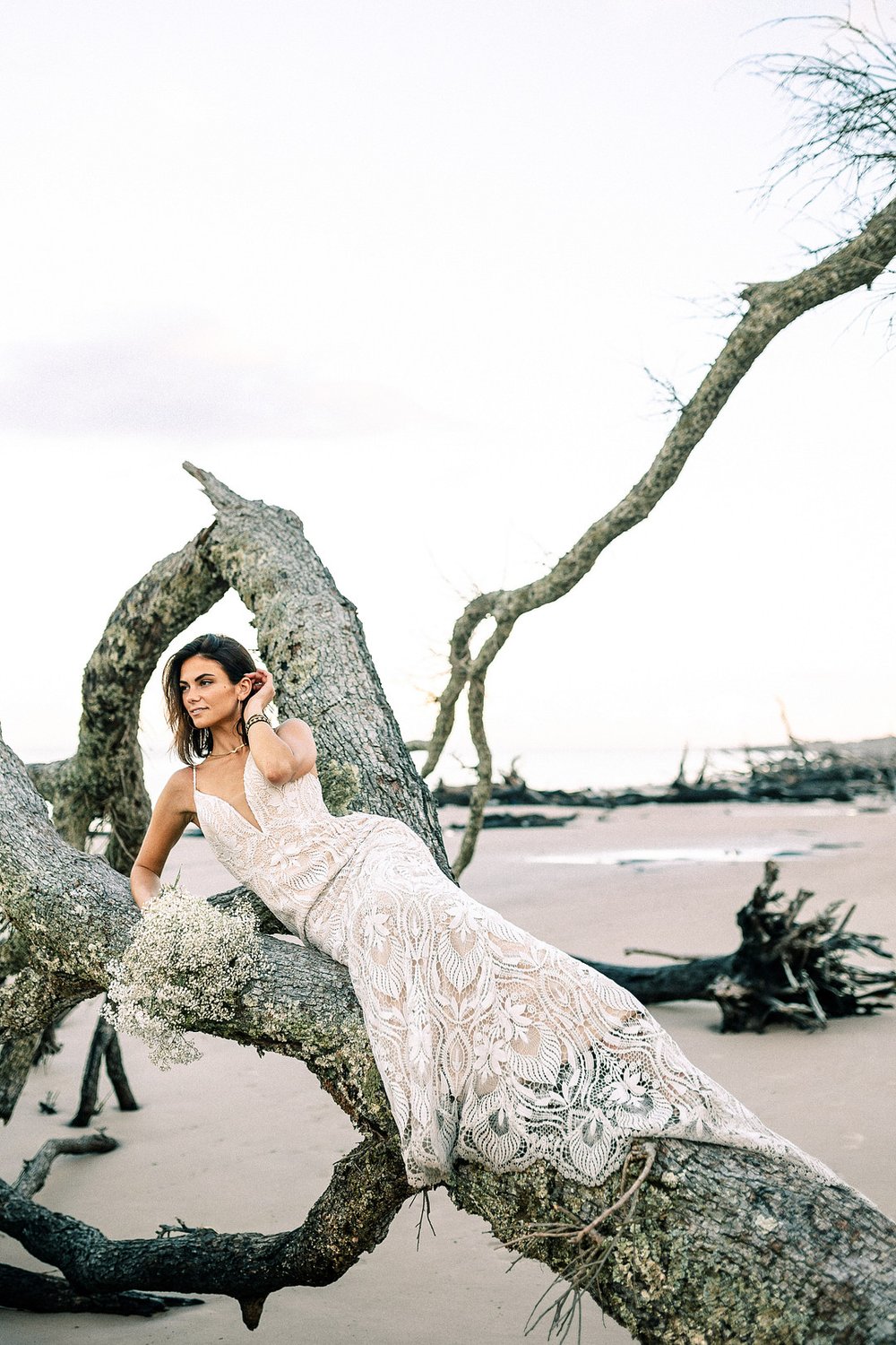 A beachy bridal moment_Carly Terry Photography_AW BRIDAL-0978_low.jpg