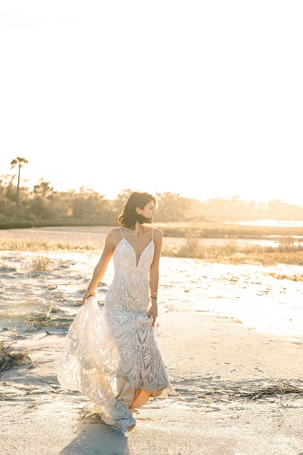 A beachy bridal moment_Carly Terry Photography_AW BRIDAL-0543_low.jpg