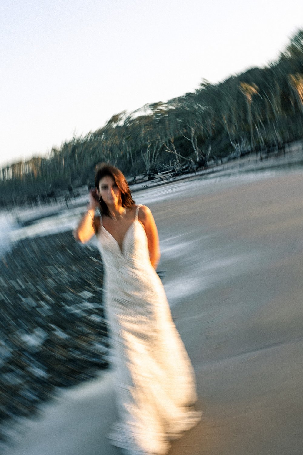 A beachy bridal moment_Carly Terry Photography_AW BRIDAL-0650_low.jpg