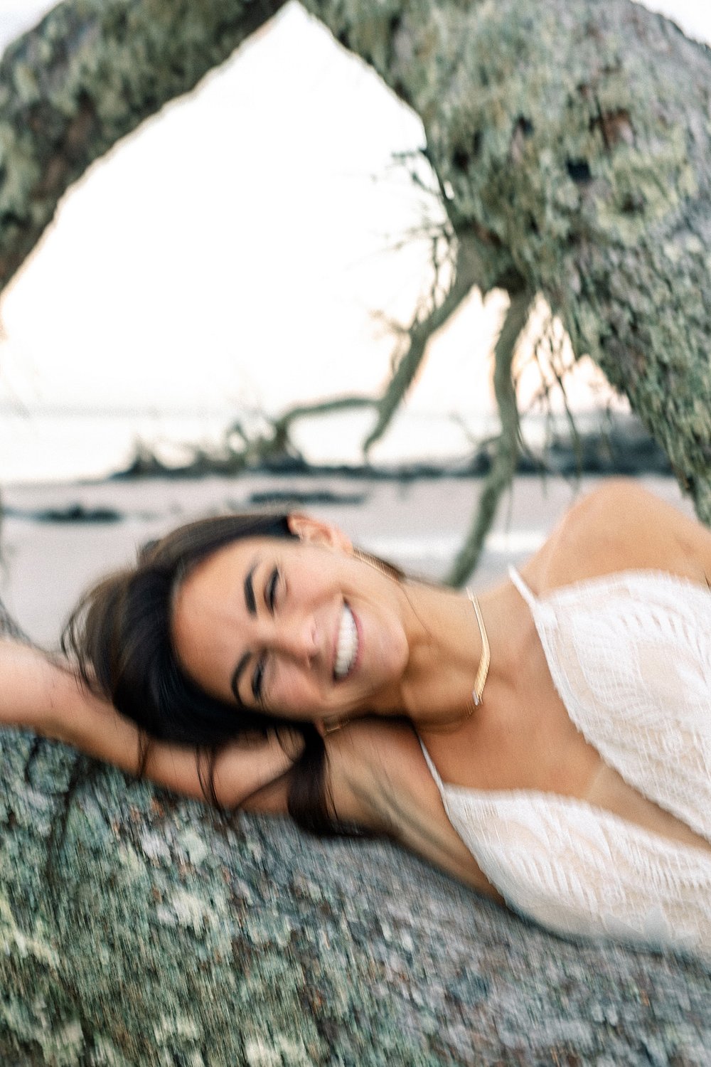A beachy bridal moment_Carly Terry Photography_AW BRIDAL-1080_low.jpg