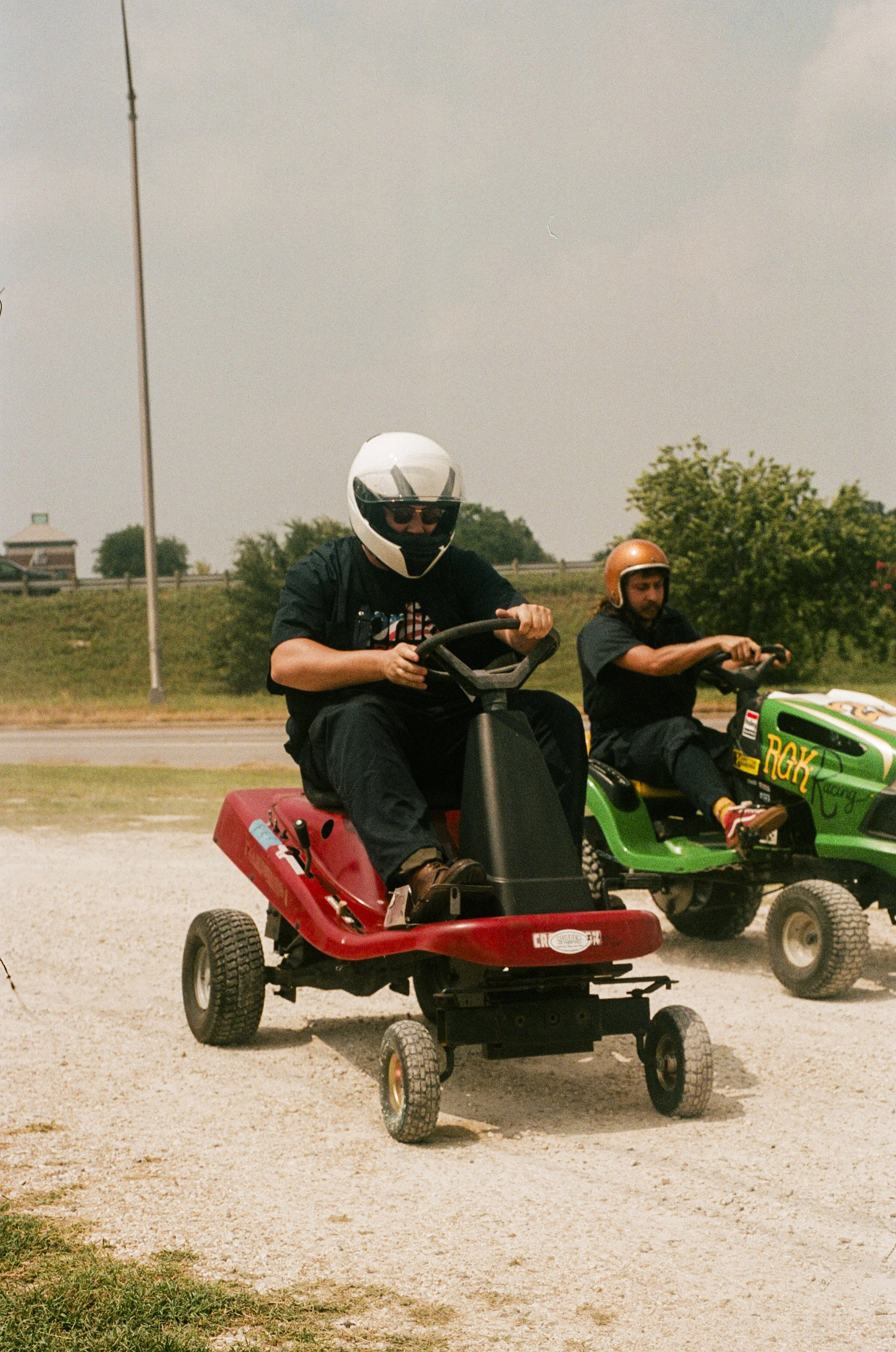 Busty's-Lawnmower-Race-7.jpg