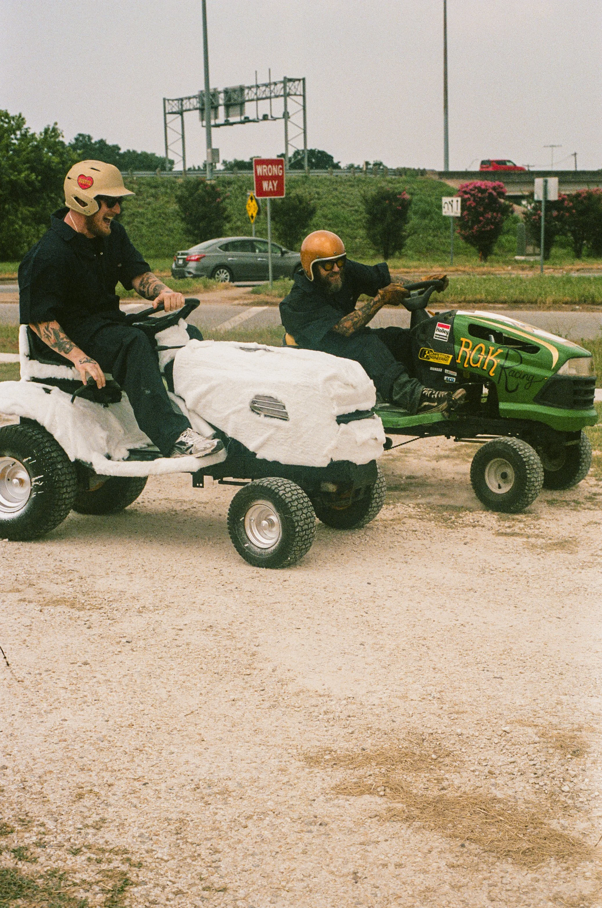 Busty's-Lawnmower-Race-16.jpg