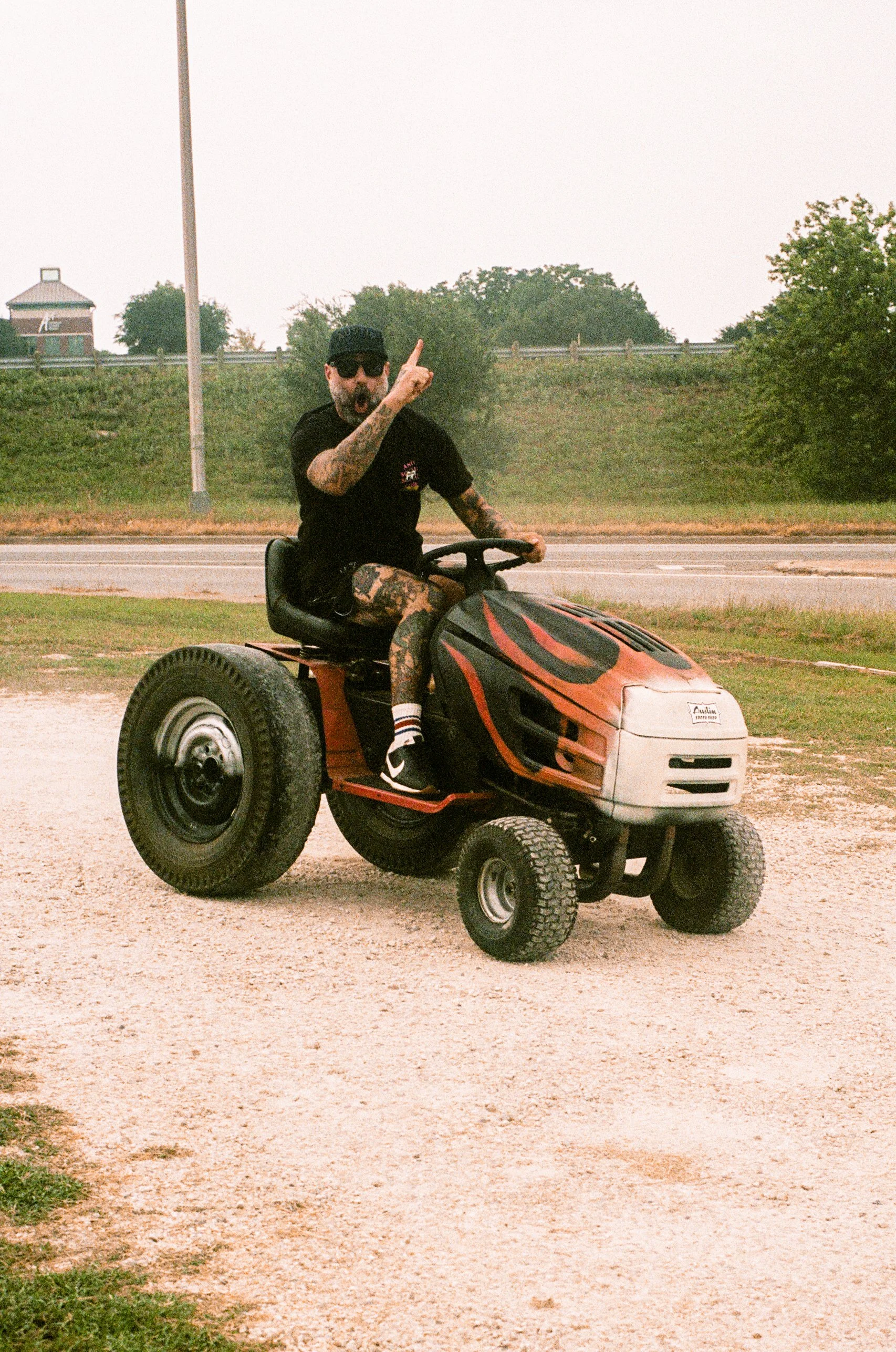 Busty's-Lawnmower-Race-5.jpg