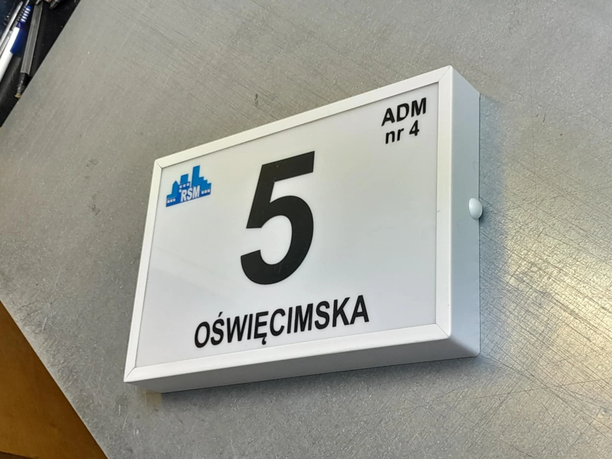 b02b3ef3-e736-4e98-975d-202095051380.jpg