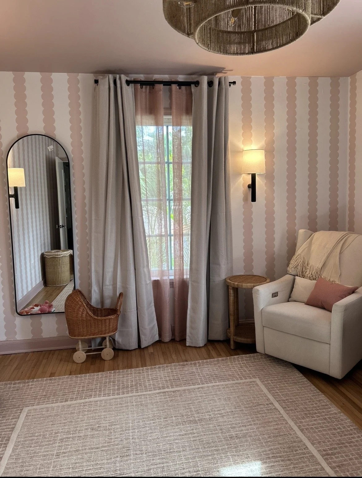 Isa room 1.jpg
