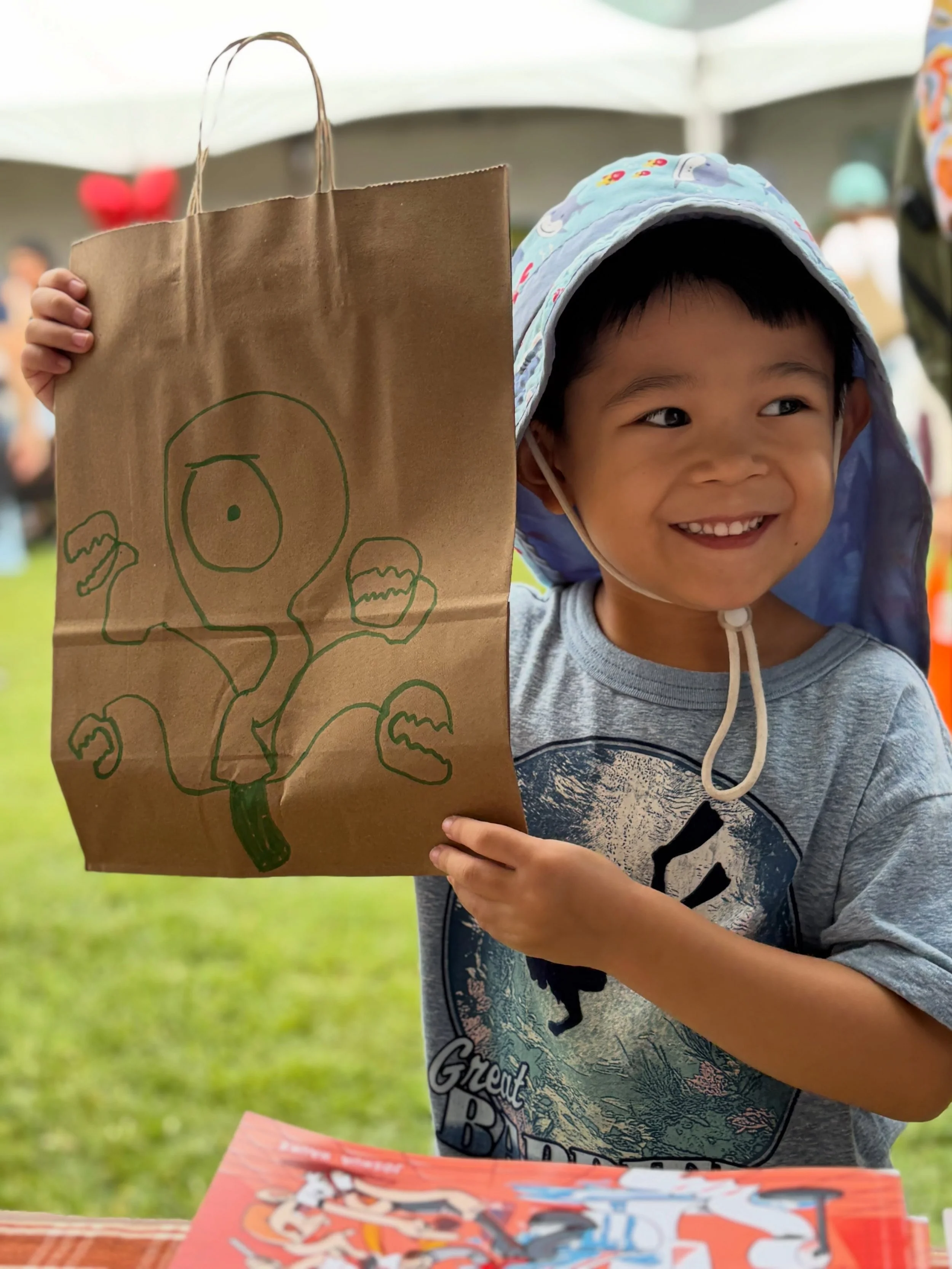 After being inspired by the deadly Huffplunter plant, my buddy here, ran off to draw his own version. And I have to say I might like his take even better than my own. 

#bookfestival #kidsbooks #kidscreate #monsters