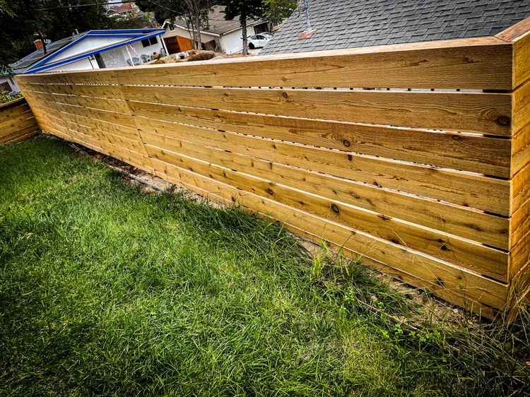 Horizontal Wood fence photo 7