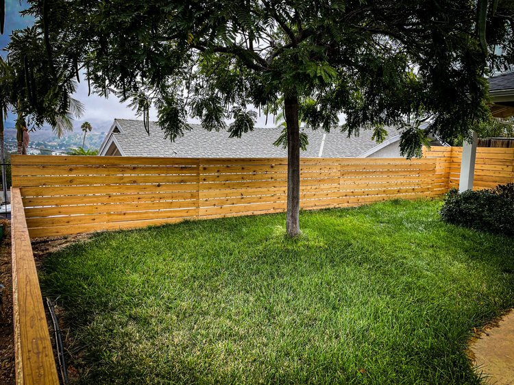 Horizontal Wood fence photo 9