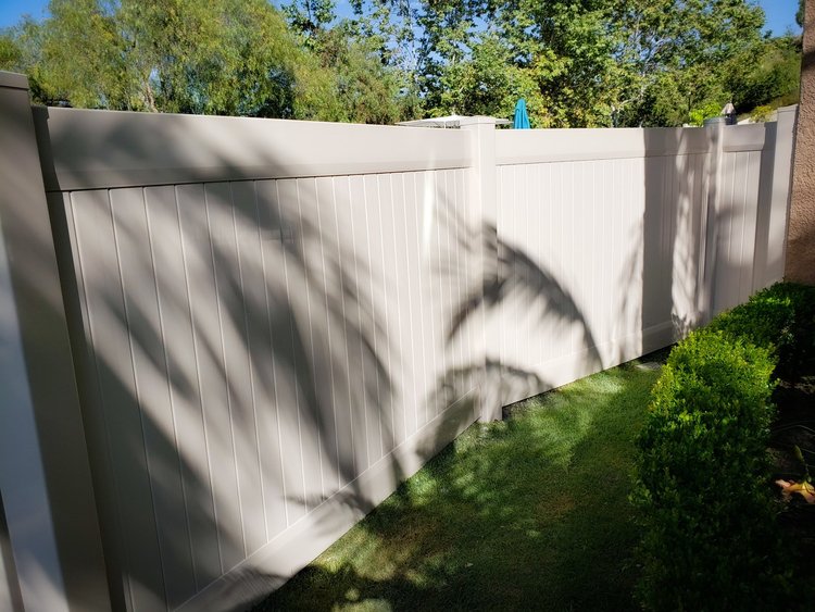 White Full Privacy Vinyl fence photo 4