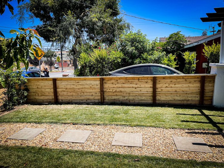 Horizontal Wood fence photo 6