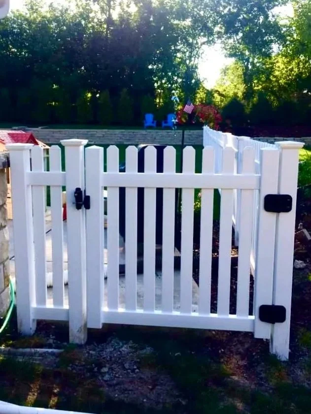 Gates fence photo 12