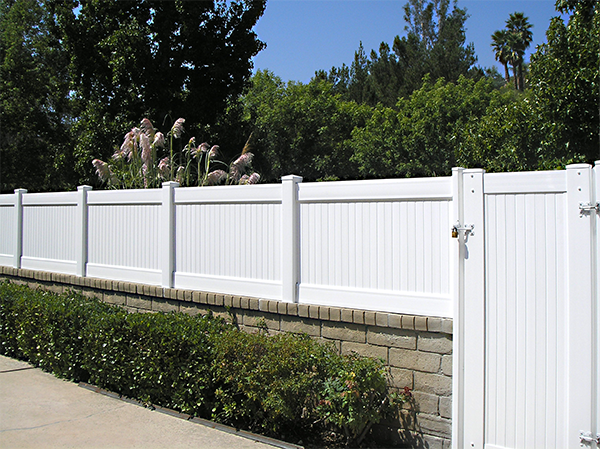 Wall Topper Vinyl fence photo 10