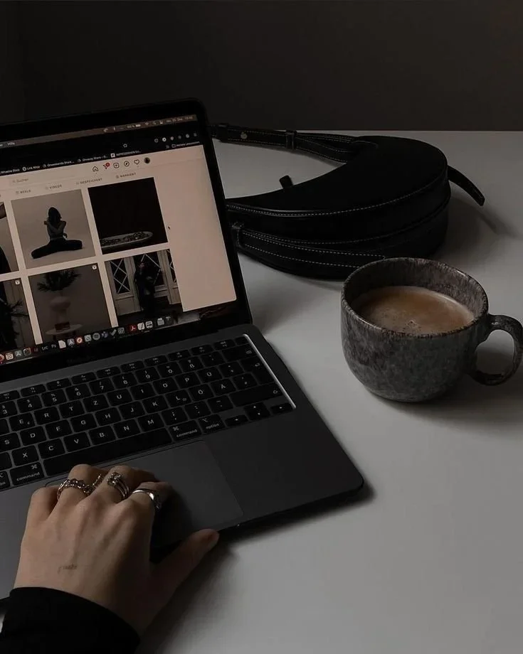 In Your Kase: Why Do You Really Need a Social Media Manager?