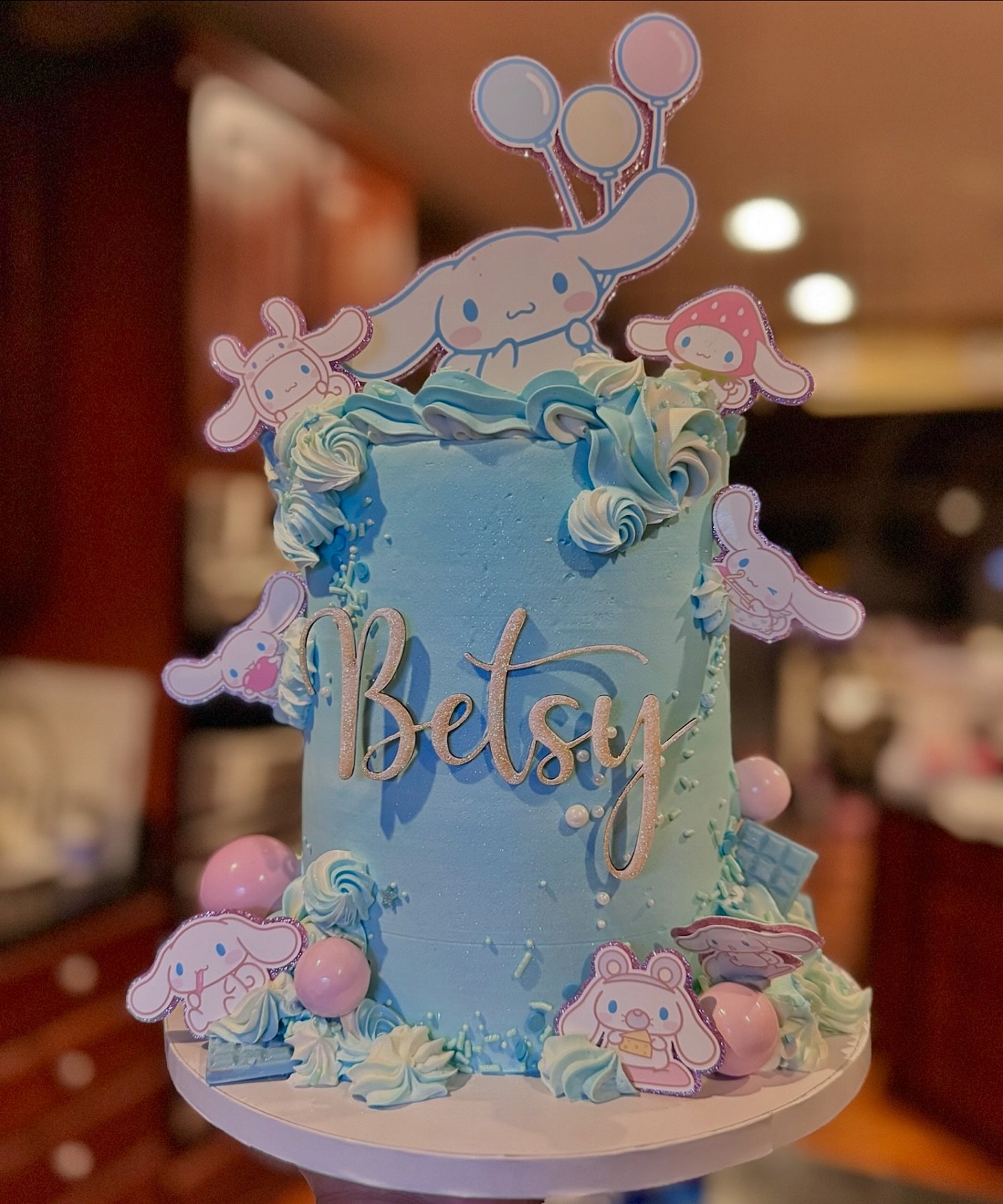 A cutesy cake for Betsy 💕🩵
&bull;
&bull;
&bull;
#thesilvawhisk #cakes #baking #cake #cakedecorating #foodie #cakegoals #dessert #instacake #baker #travelingbaker #cakedesign #cakesofinsta #marylandbaker #dmvbaker #cakesofig #dcbaker #dmvcakes #wilt