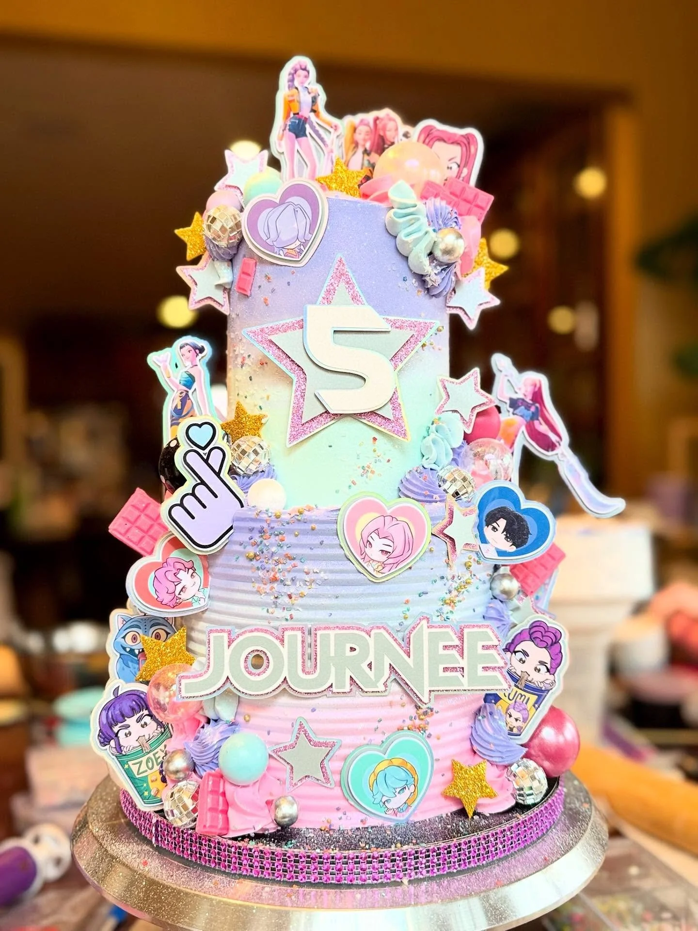 I&rsquo;ll never get tired of this theme, or song 😂🫰

still on maternity leave but taking orders for February! Submit an inquiry online 🩷

#thesilvawhisk #kpopdemonhunters #kpopdemonhunterscake #dmvcakes #cakes