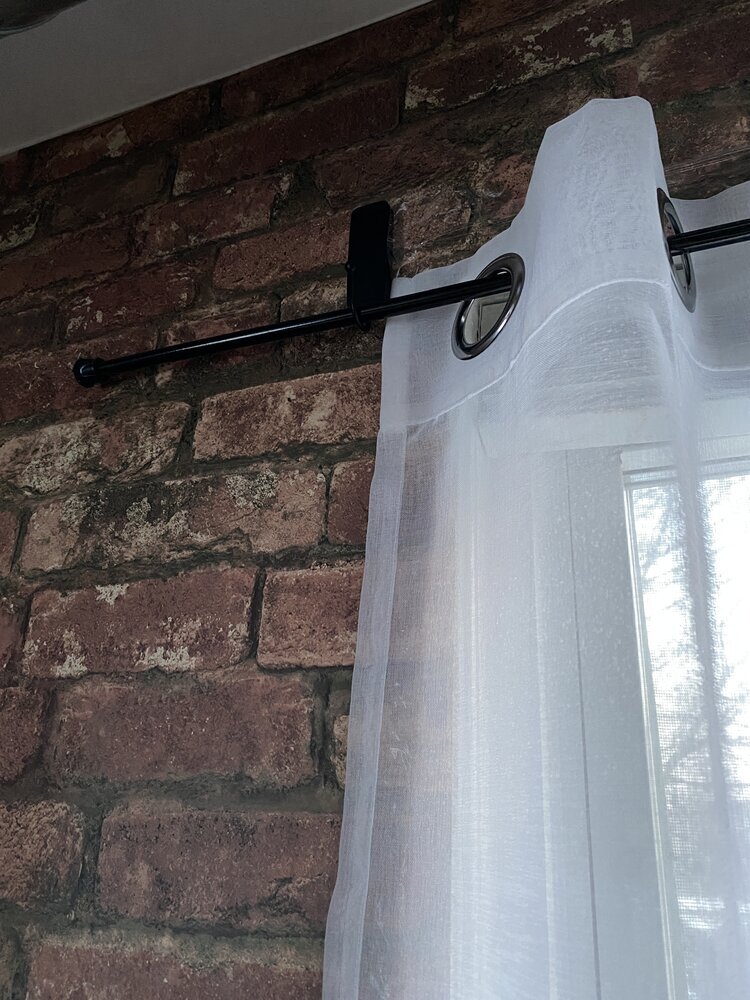 Command+Strip+Hook+Em+Rowsell+Content+Creator+Apartment+Renovation.jpeg